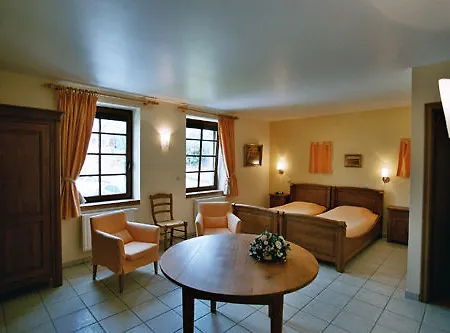 Ferme Chateau De Bed & Breakfast 4*