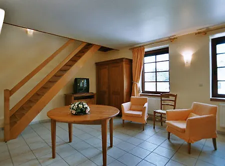 B&B Ferme Chateau De Laneffe 4*
