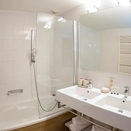 B&B Ferme Chateau De Laneffe 4*