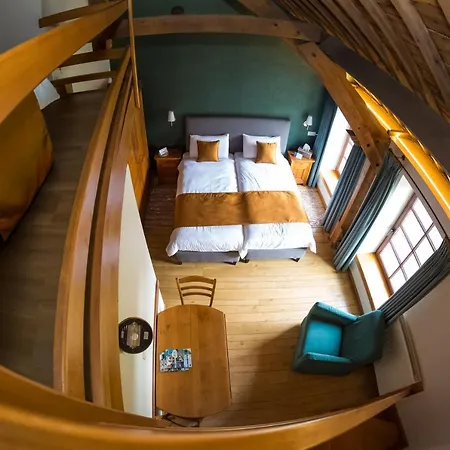 Bed & Breakfast Ferme Chateau De 4*