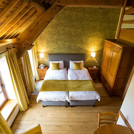 Ferme Chateau De Bed and Breakfast Laneffe