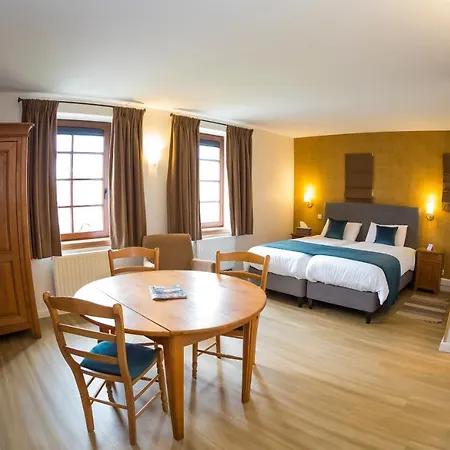 Bed and Breakfast Ferme Chateau De 4*